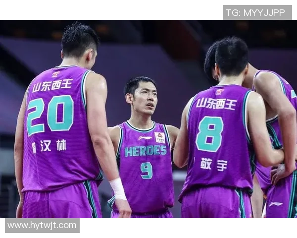 张庆鹏的篮球传奇之路：从青涩少年到职业巨星的奋斗历程